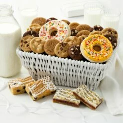 Sweet Delights Cookie & Fruit Bar Basket